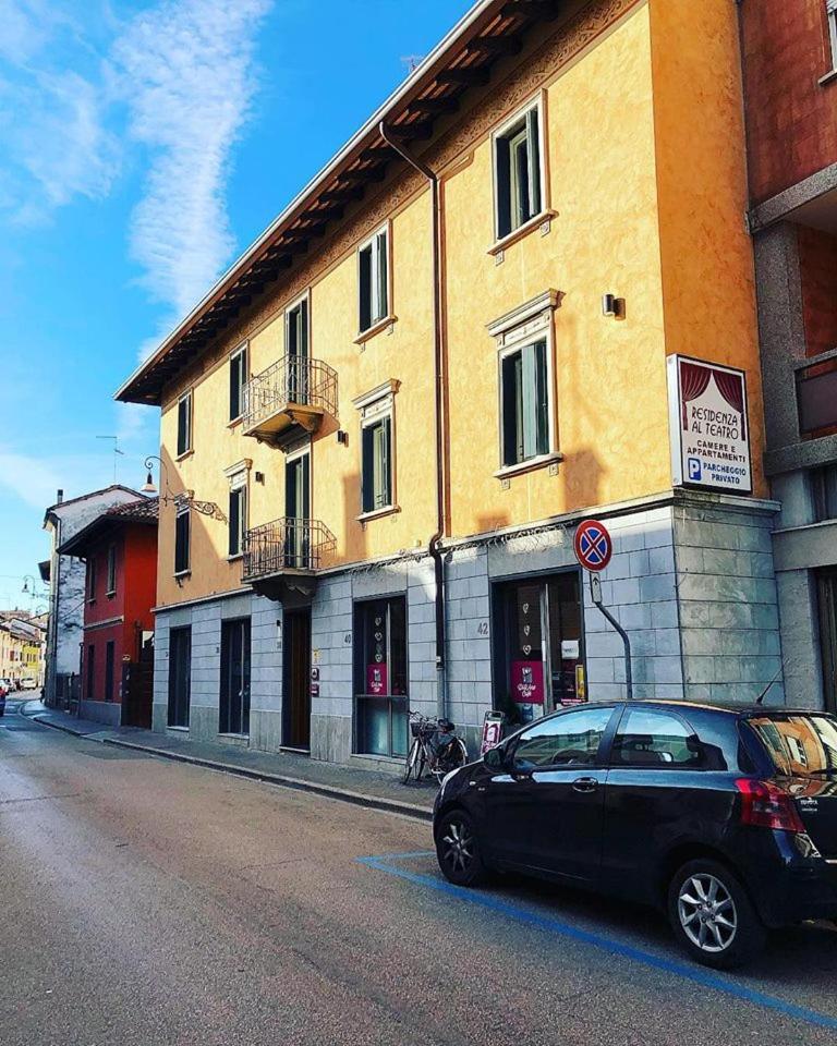 Albergo Residenza Al Teatro Udine Exterior foto